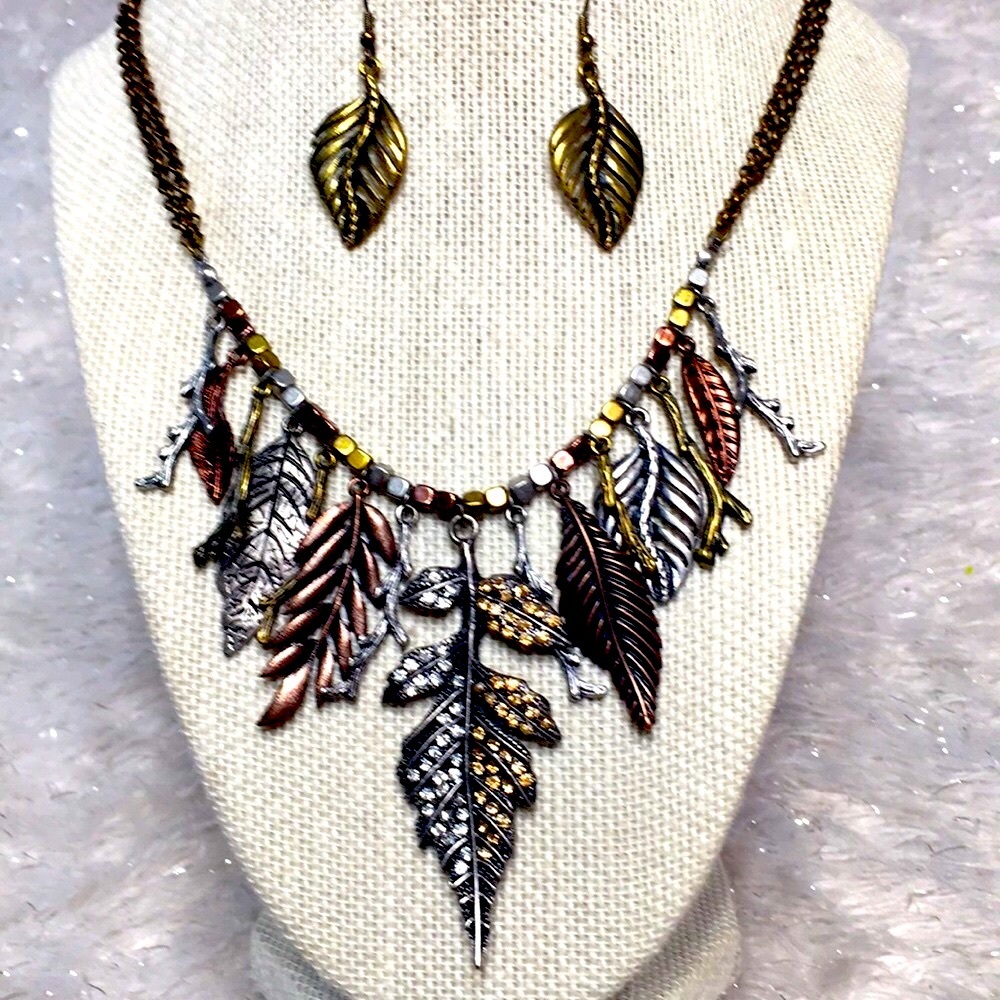 Feather necklace set NEW multi tone